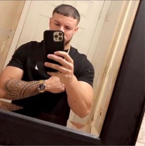 Meet your Posher, Wesley